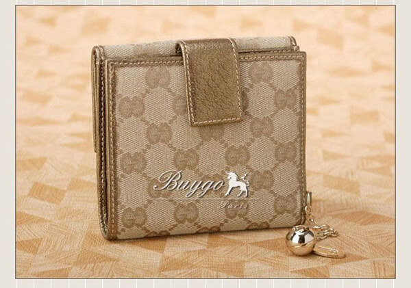 グッチ 財布 スーパーコピーグッチ GGキャンバス Wホック折財布154182 f4fsg 9693 グッチ 財布 スーパーコピーグッチ GGキャンバス Wホック折財布154182 f4fsg 9693
