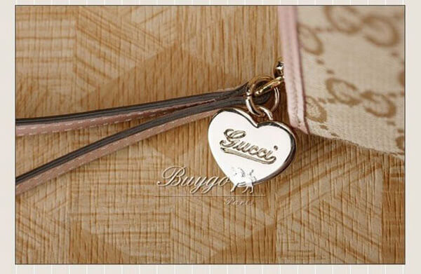 グッチ 財布 スーパーコピーグッチ 長財布 ラウンドファスナー ハートオーナメント/ストラップ付 GG柄キャンバス×レザー (245914 FFPAG 9761) グッチ 財布 スーパーコピーグッチ 長財布 ラウンドファスナー ハートオーナメント/ストラップ付 GG柄キャンバス×レザー (245914 FFPAG 9761)