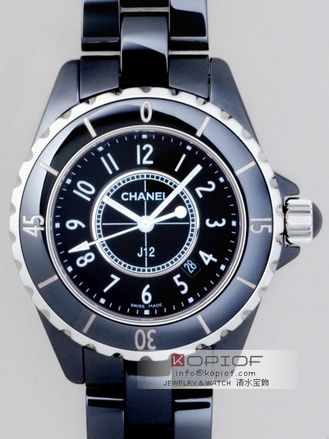 シャネルJ12 スーパーコピーH0682 33mm　ブラックセラミックブレス ブラック