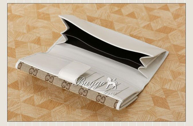 グッチ 財布 スーパーコピー【グッチ】Wホック長財布 181593 FFPAG 9761 オリジナルGG GGキャンバス ベージュ×アイボリー(ベージュ×ホワイト) グッチ 財布 スーパーコピー【グッチ】Wホック長財布 181593 FFPAG 9761 オリジナルGG GGキャンバス ベージュ×アイボリー(ベージュ×ホワイト)