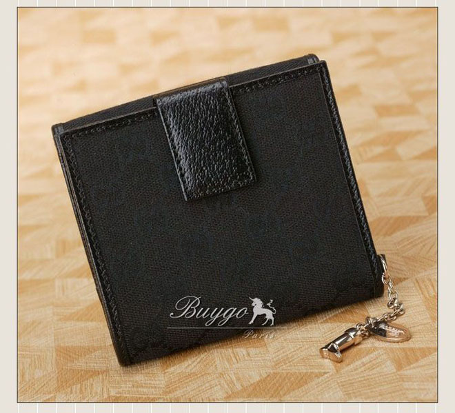 グッチ 財布 スーパーコピーグッチ 財布 グッチ チャーム付 Wホック 二つ折り財布 154182 F40IS 1000 GGキャンバス グッチ 財布 スーパーコピーグッチ 財布 グッチ チャーム付 Wホック 二つ折り財布 154182 F40IS 1000 GGキャンバス