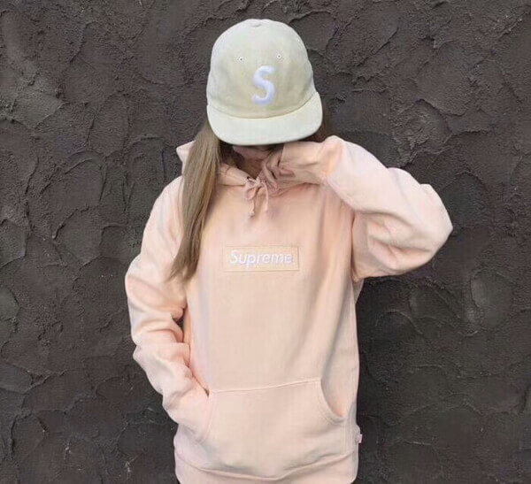 シュプリーム×ルイ・ヴィトンスーパーコピー 新作 CDG ギャルソン BOX LOGO HOODED SWEATSHIRT