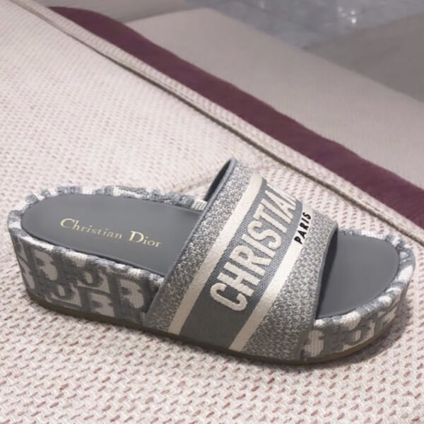 ディオール サンダル コピー 日本未入荷 2020 SS ディオール★DWAY SLIDE IN EMBROIDERED COTTON 各色