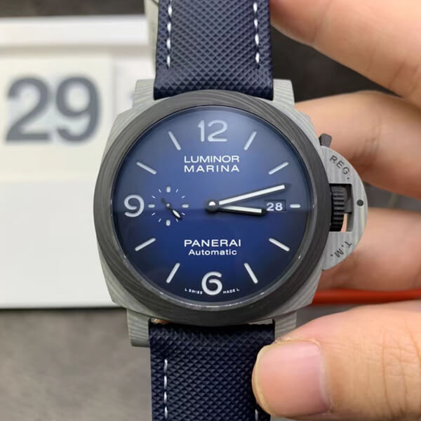 2020年 パネライスーパーコピー新作 ルミノール マリーナ ファイバーテック™ 44mm PAM01663