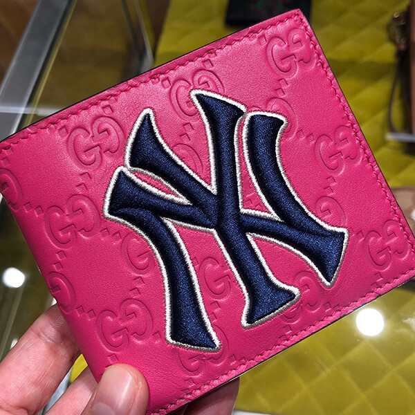 グッチ メジャーリーグ コラボ メンズ スリム 2つ折り財布 偽物 547787 DMTHN 3776 グッチ メジャーリーグ コラボ メンズ スリム 2つ折り財布 偽物 547787 DMTHN 3776