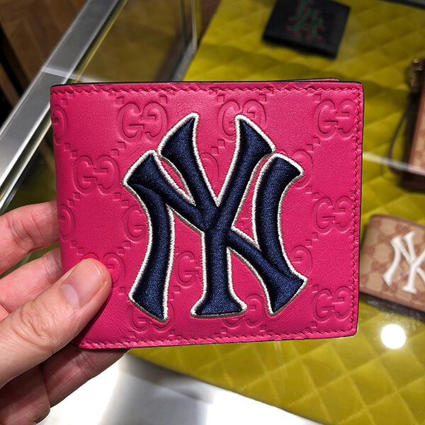 グッチ メジャーリーグ コラボ メンズ スリム 2つ折り財布 偽物 547787 DMTHN 3776 グッチ メジャーリーグ コラボ メンズ スリム 2つ折り財布 偽物 547787 DMTHN 3776