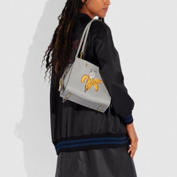 完売必須*コーチ X Jean-Michel Basquiat*限定コラボ*Rogue 25 完売必須*コーチ X Jean-Michel Basquiat*限定コラボ*Rogue 25