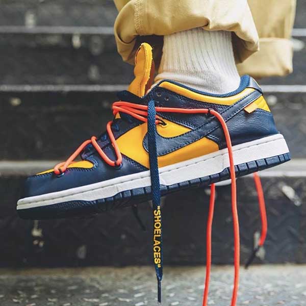 オフホワイト×ナイキ ダンク ミシガン 偽物 Dunk Low Navy CT0856-700 世界が欲しがるスニーカーの王者♪