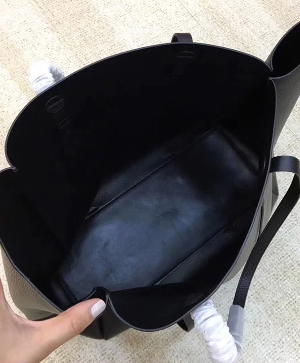 バレンシアガ トートバッグ Everyday Tote S ホワイトロゴが印象的unisex スーパーコピー