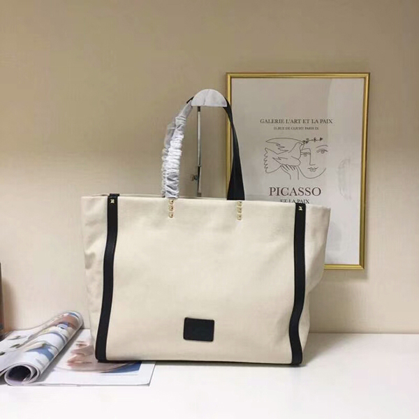 ヴァレンティノ トートバッグスーパーコピー Valentino 19AW新作 大人気 Vltnトートバッグ